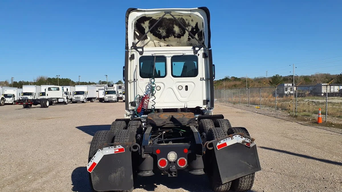 2019 Freightliner Cascadia in Birmingham, AL — photo 5