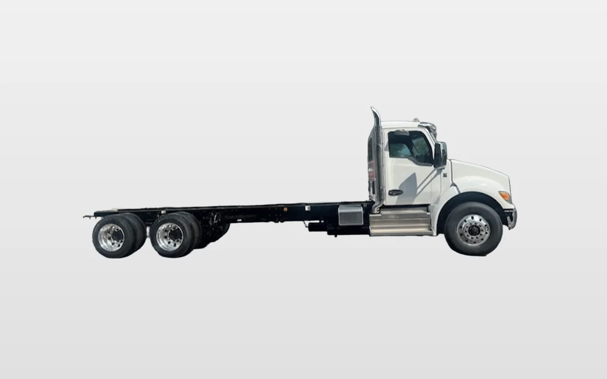 2025 Kenworth T480 - image 1