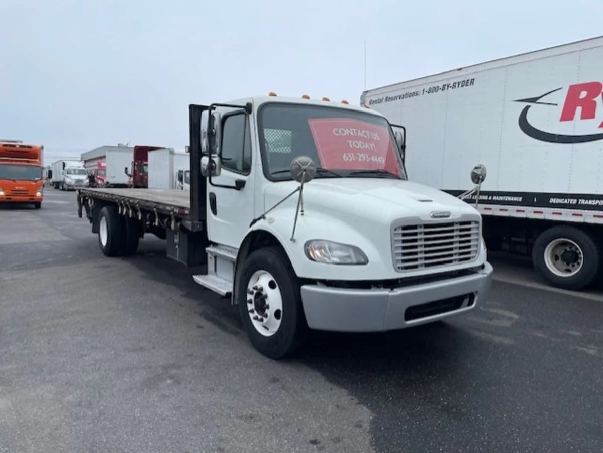 2017 Freightliner M2 106 - image 3