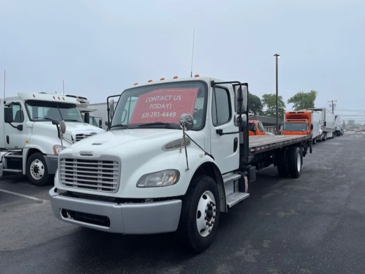 2017 Freightliner M2 106 in Farmingdale, NY