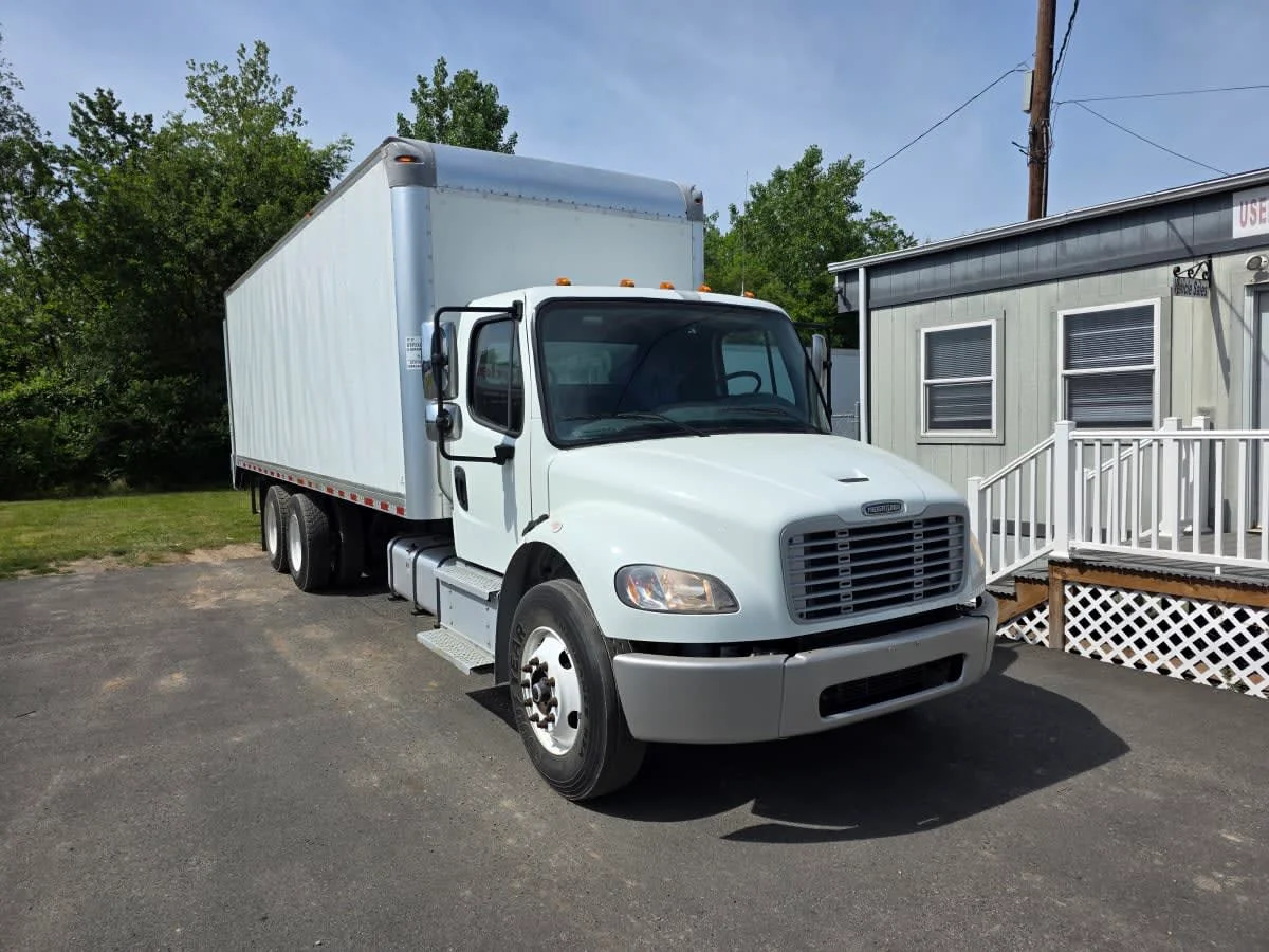 2020 Freightliner M2 106 in Allentown, PA — photo 3