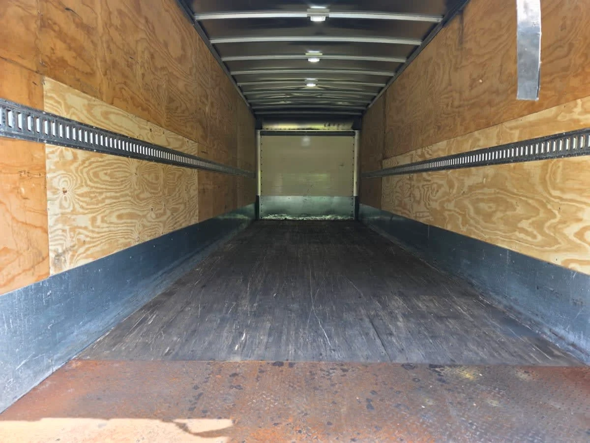 2020 Freightliner M2 106 in Allentown, PA — photo 8