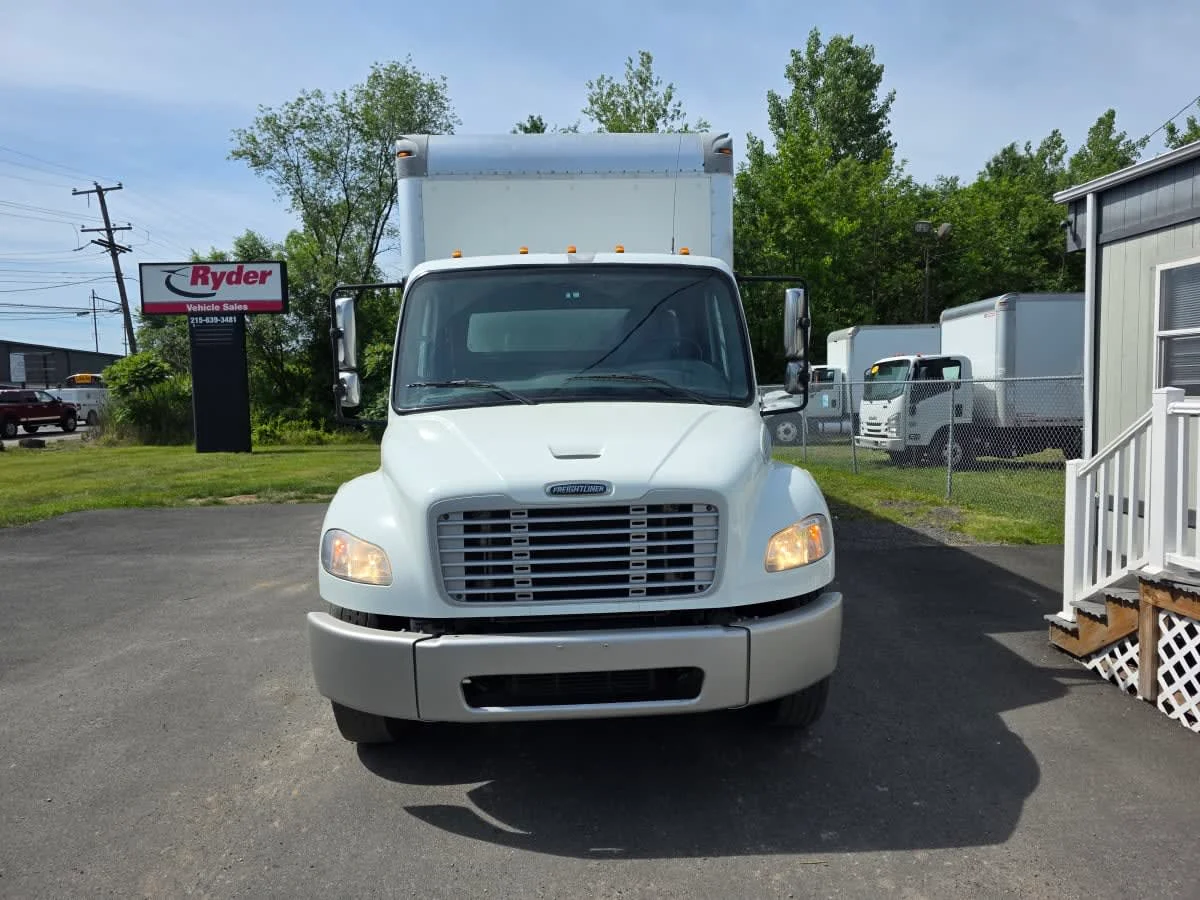 2020 Freightliner M2 106 in Allentown, PA — photo 2