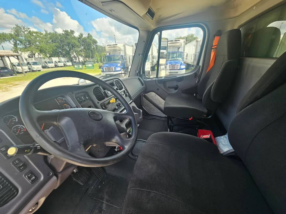 2022 Freightliner M2 106 - image 8