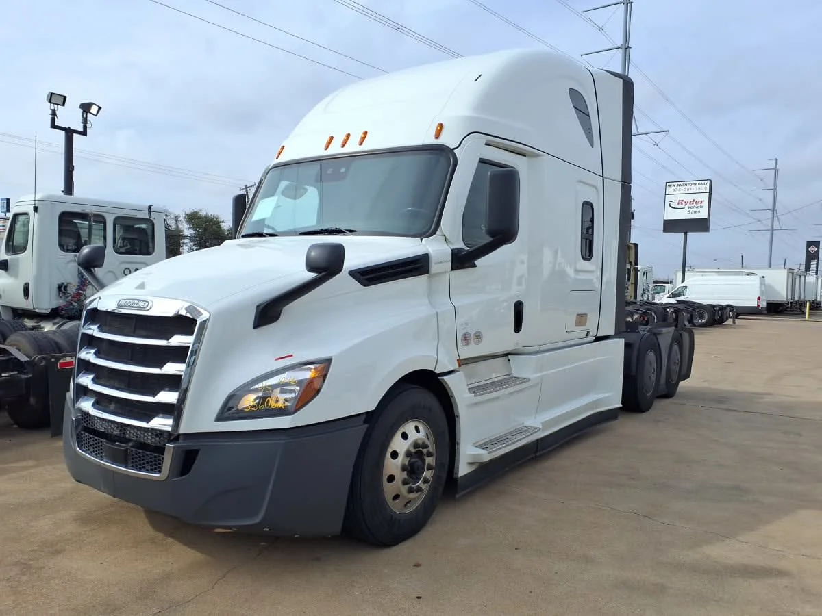 2022 Freightliner Cascadia in Dallas, TX