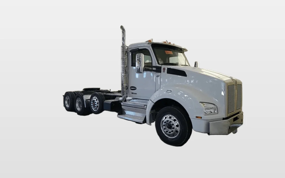 2026 Kenworth T880 - image 1
