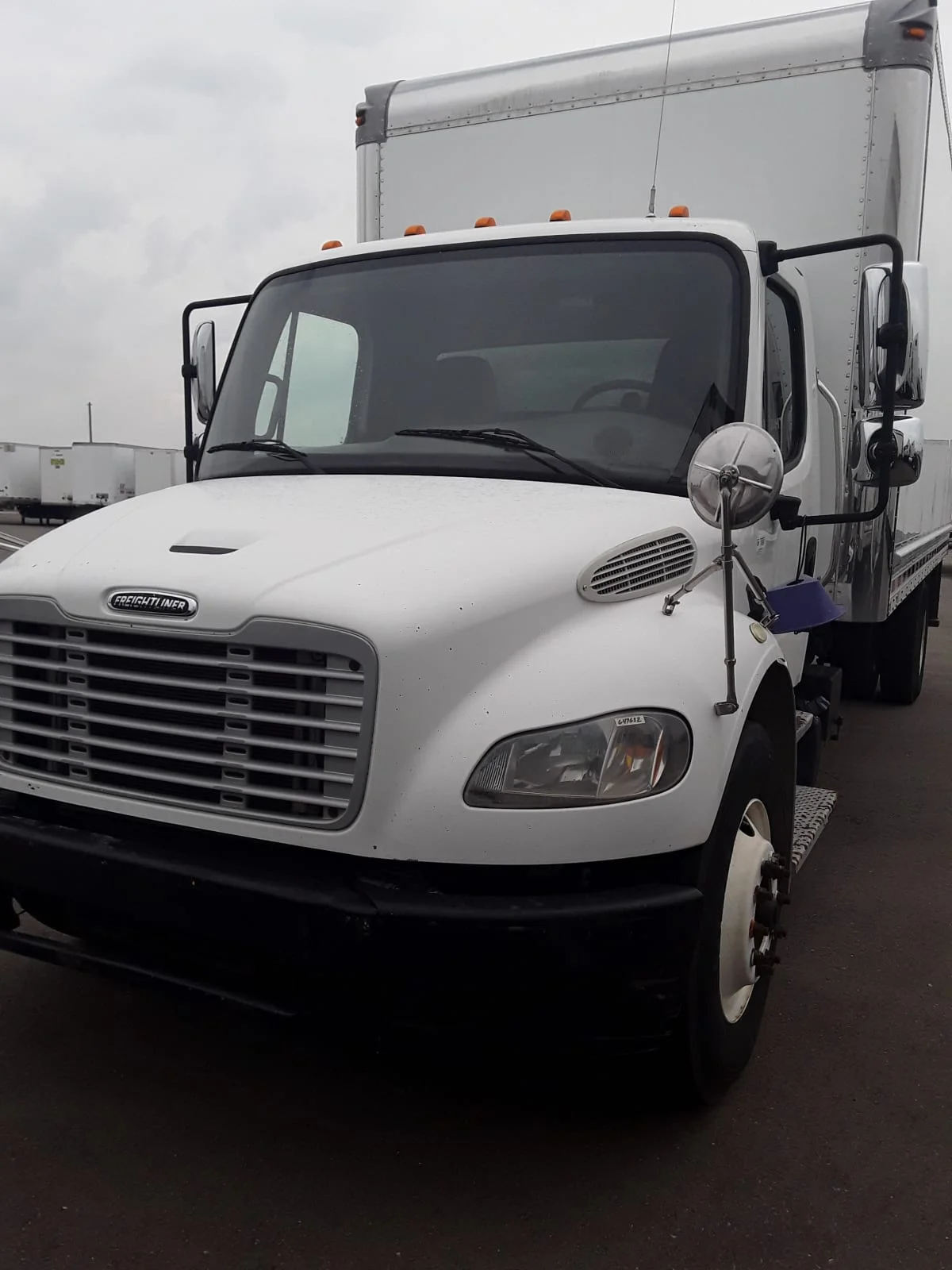 2016 Freightliner M2 106 - image 3