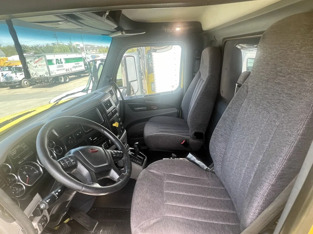 2017 Peterbilt 567 - image 4