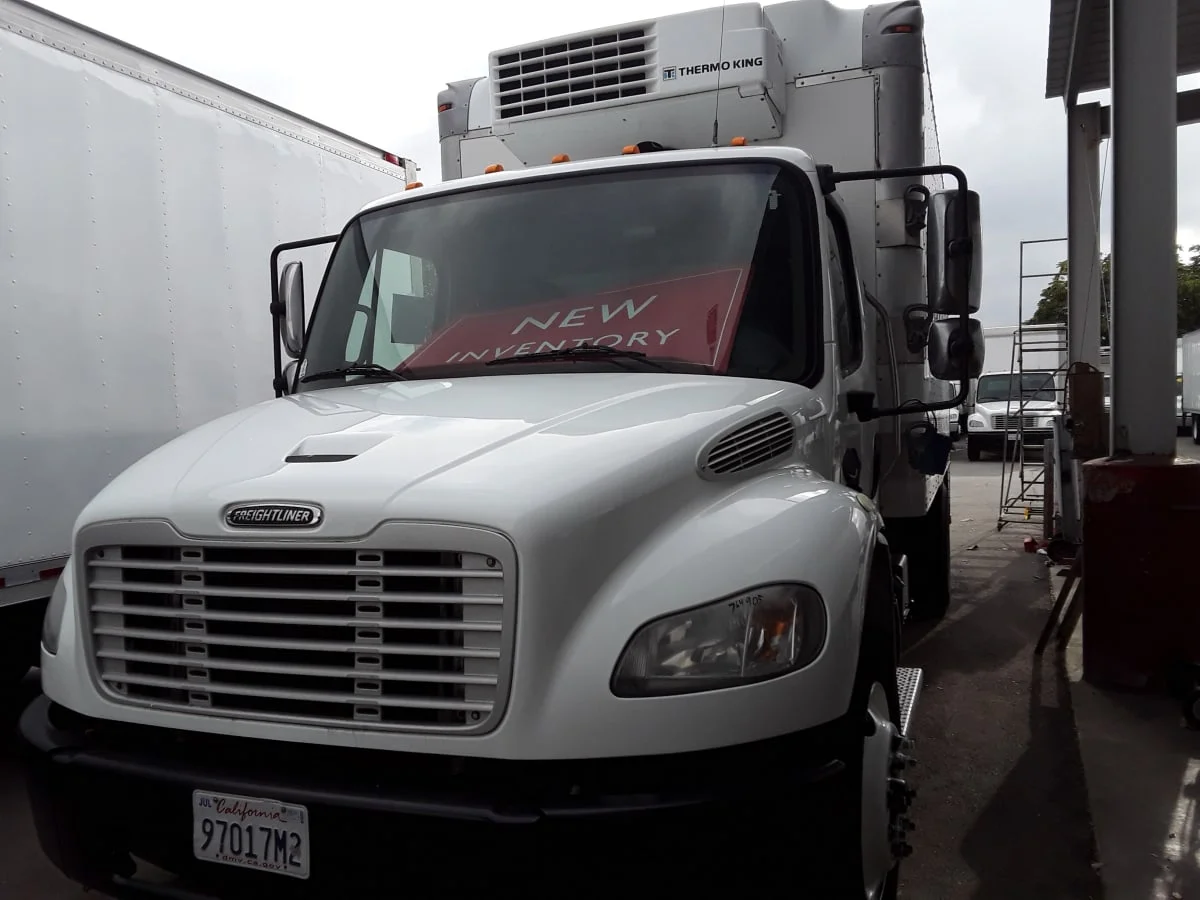 2018 Freightliner M2 106 - image 3