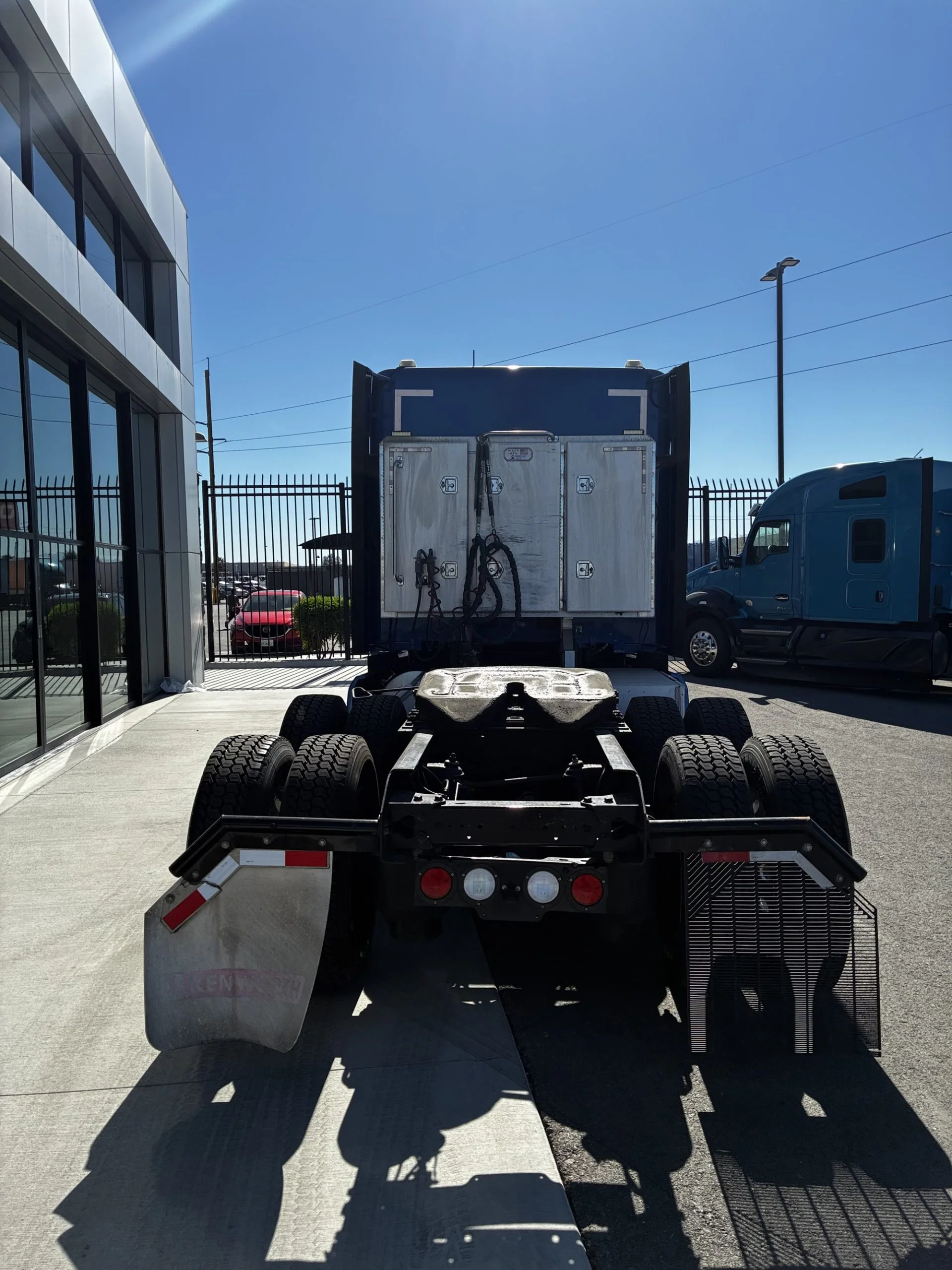 2021 Kenworth T680 - image 6