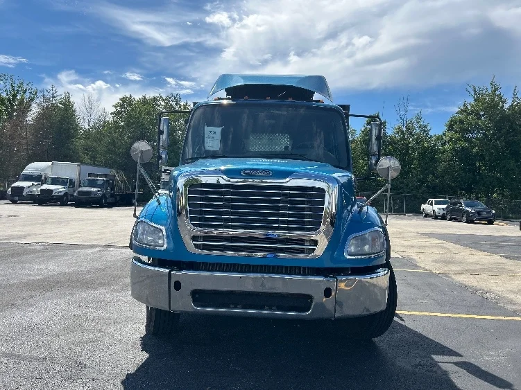 2019 Freightliner M2 112 in Middlefield, OH — photo 2