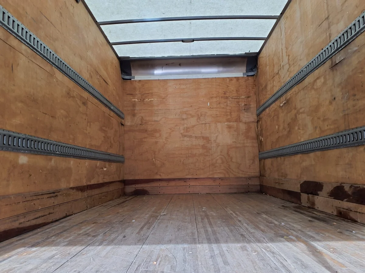 2017 Isuzu NPR - image 8