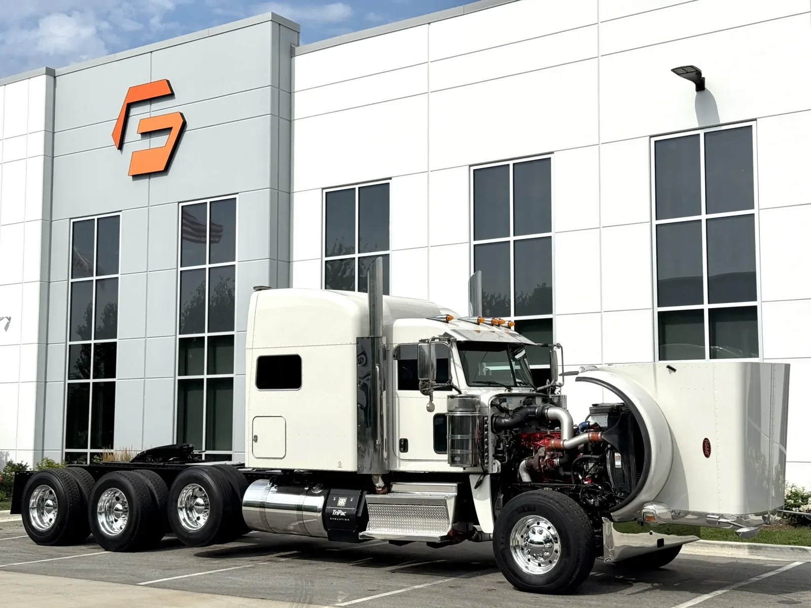 2020 Peterbilt 389 in New Lenox, IL — photo 9