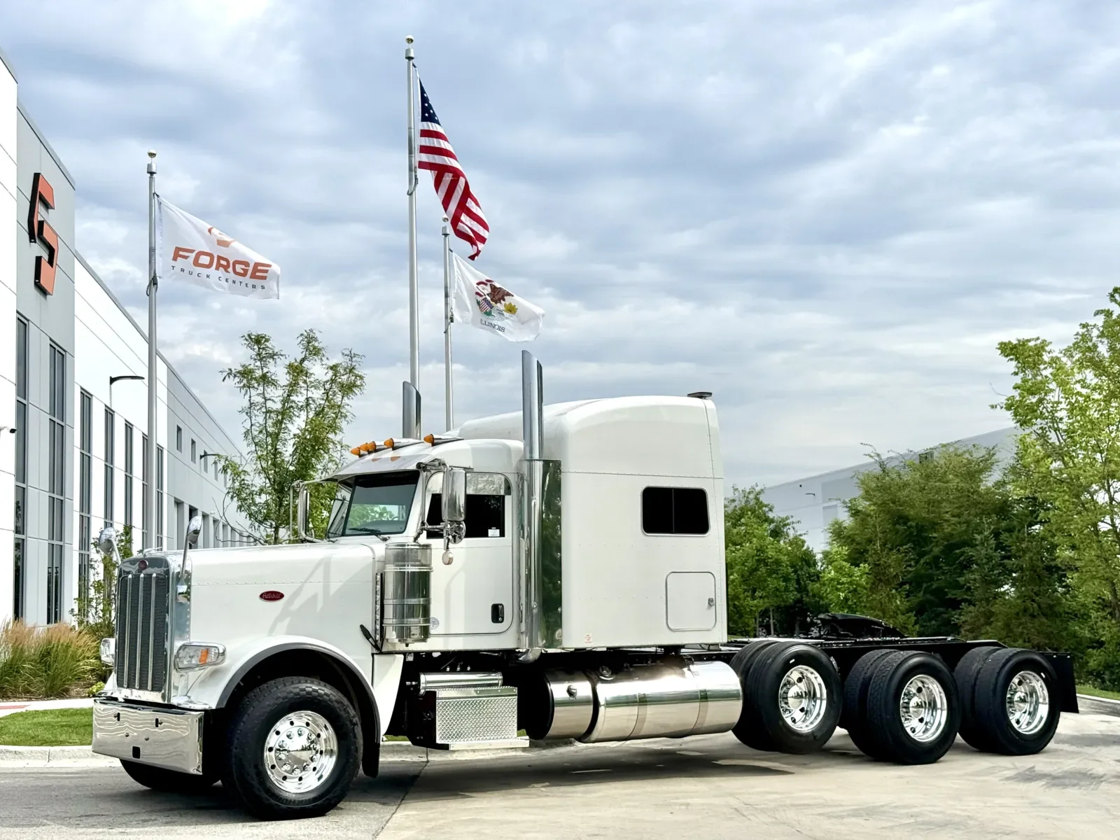 2020 Peterbilt 389