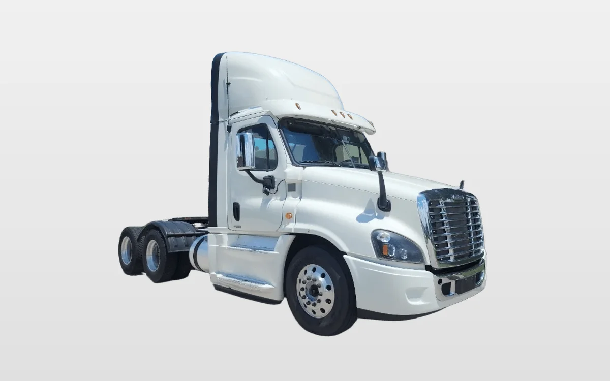 2018 Freightliner Cascadia - image 1