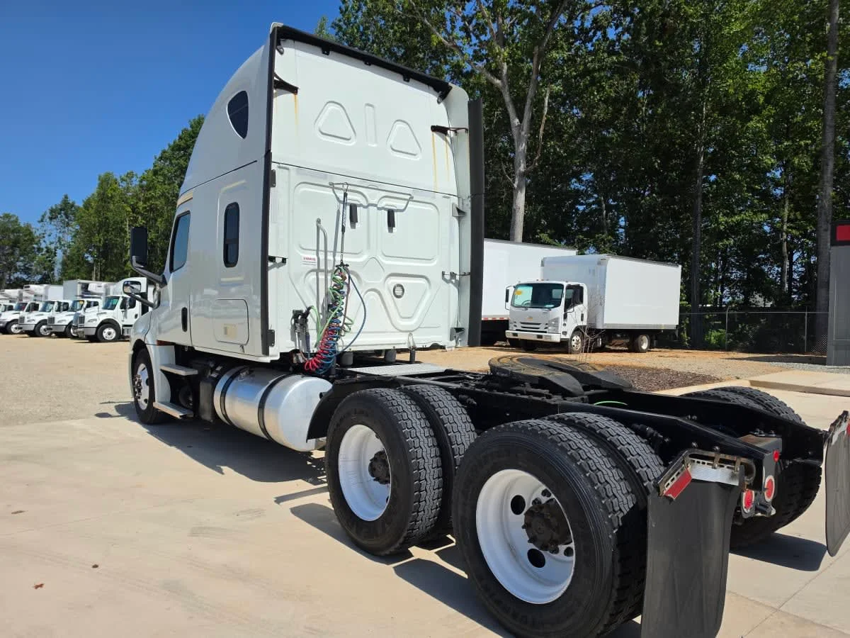 2019 Freightliner Cascadia in Greensboro, NC — photo 6