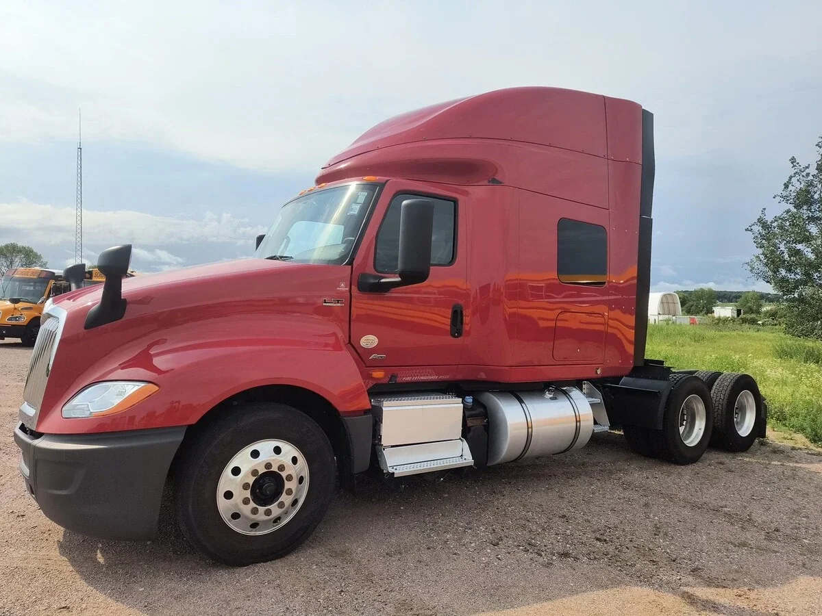 2023 International LT in Plover, WI