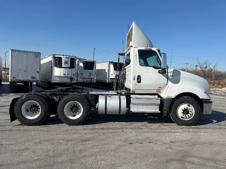 2020 International LT in La Porte, IN — photo 8