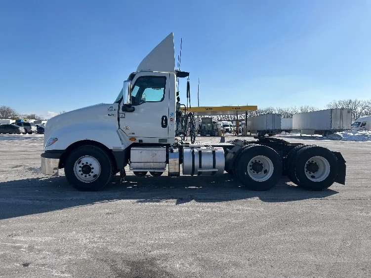 2020 International LT in La Porte, IN — photo 4