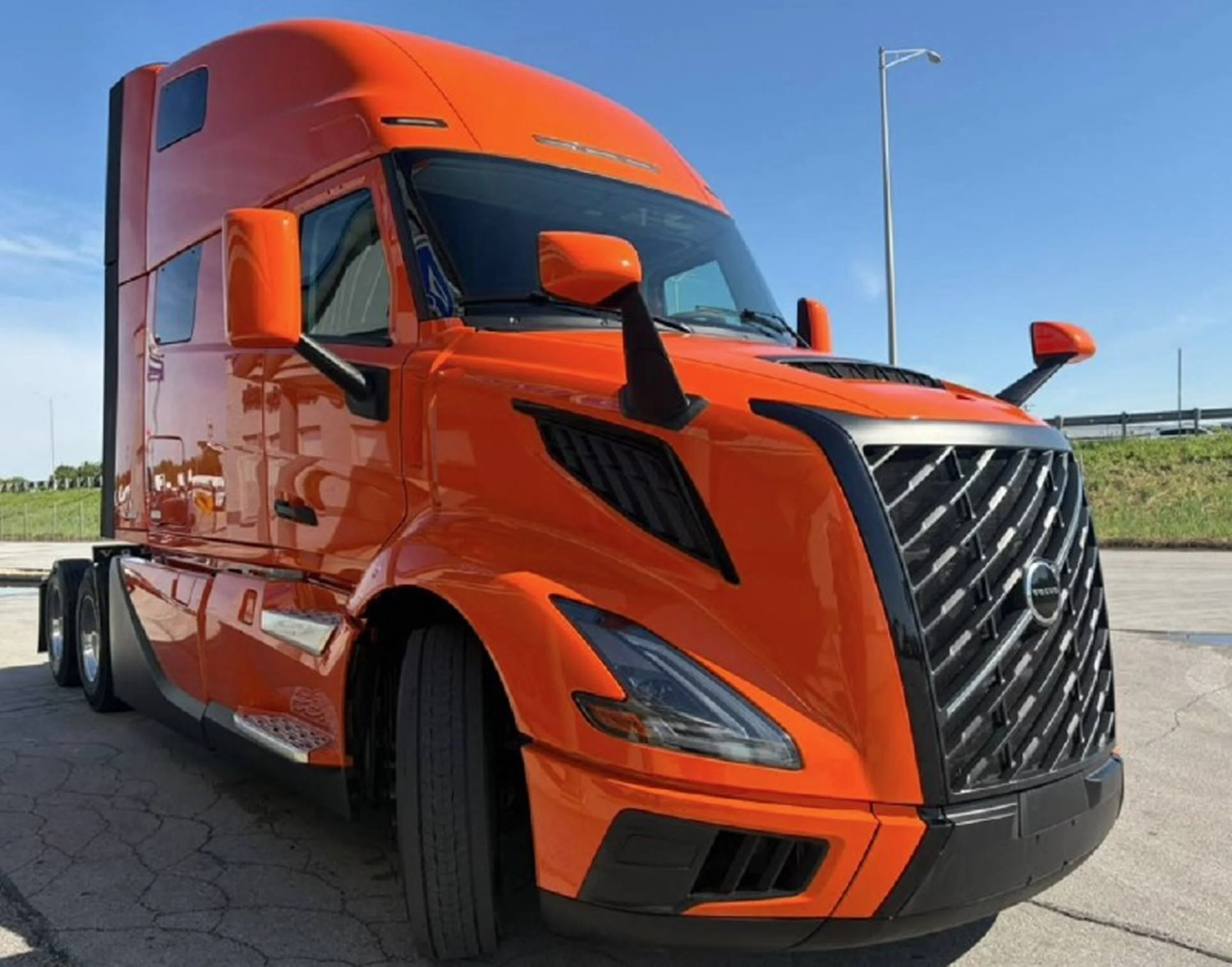 2026 Volvo VNL 860