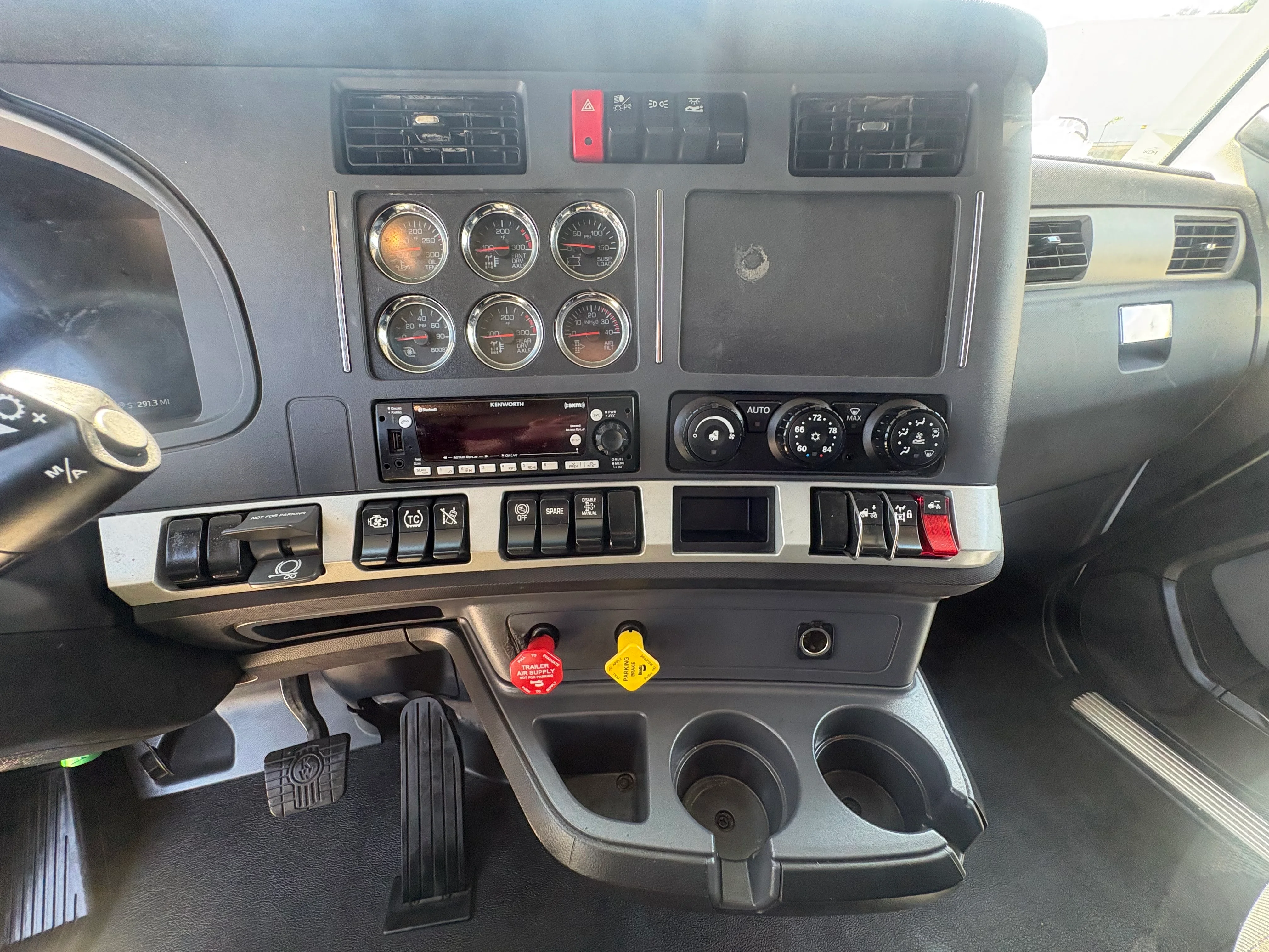 2022 Kenworth T680 in Shreveport, LA — photo 12