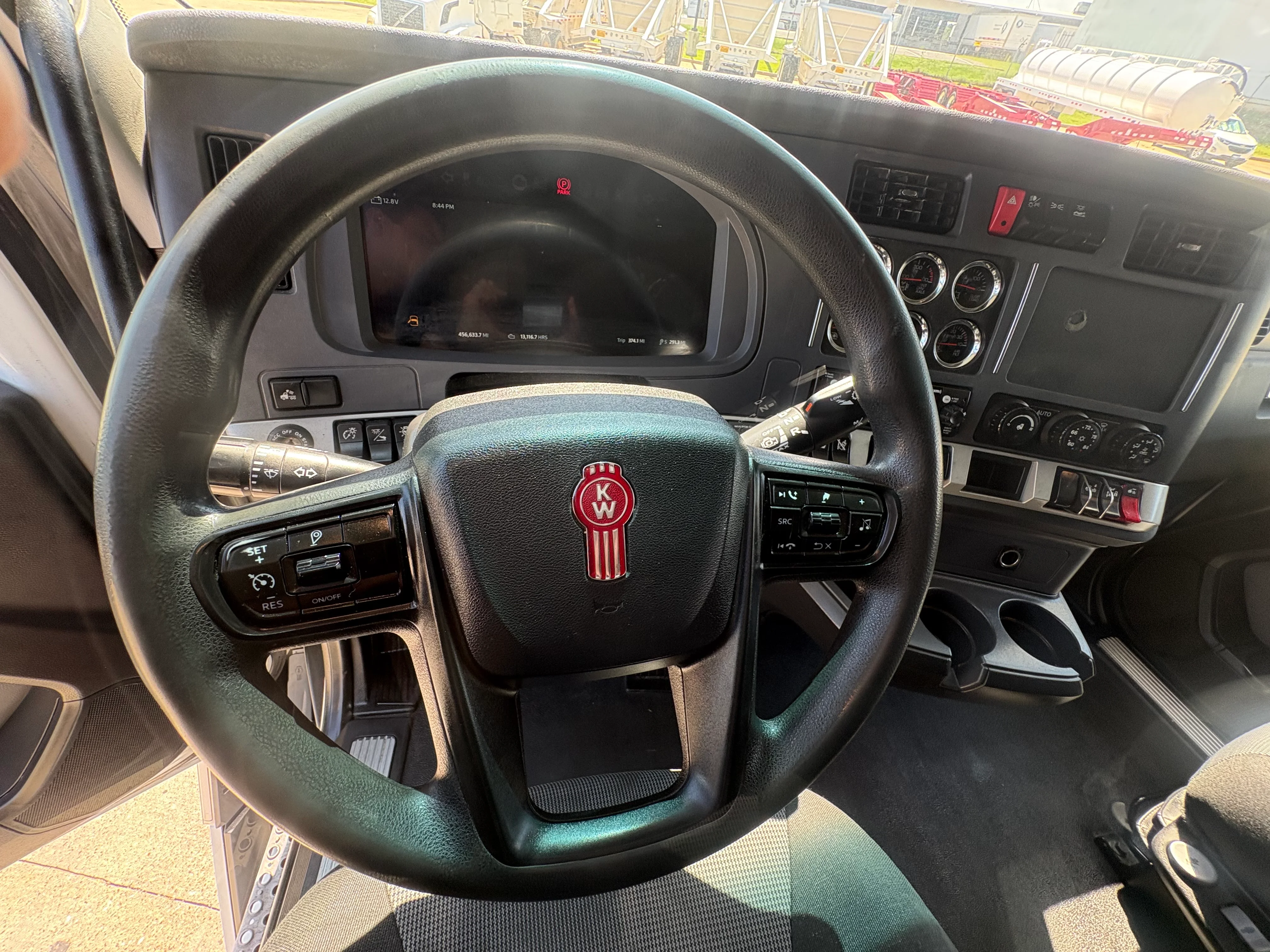 2022 Kenworth T680 in Shreveport, LA — photo 11