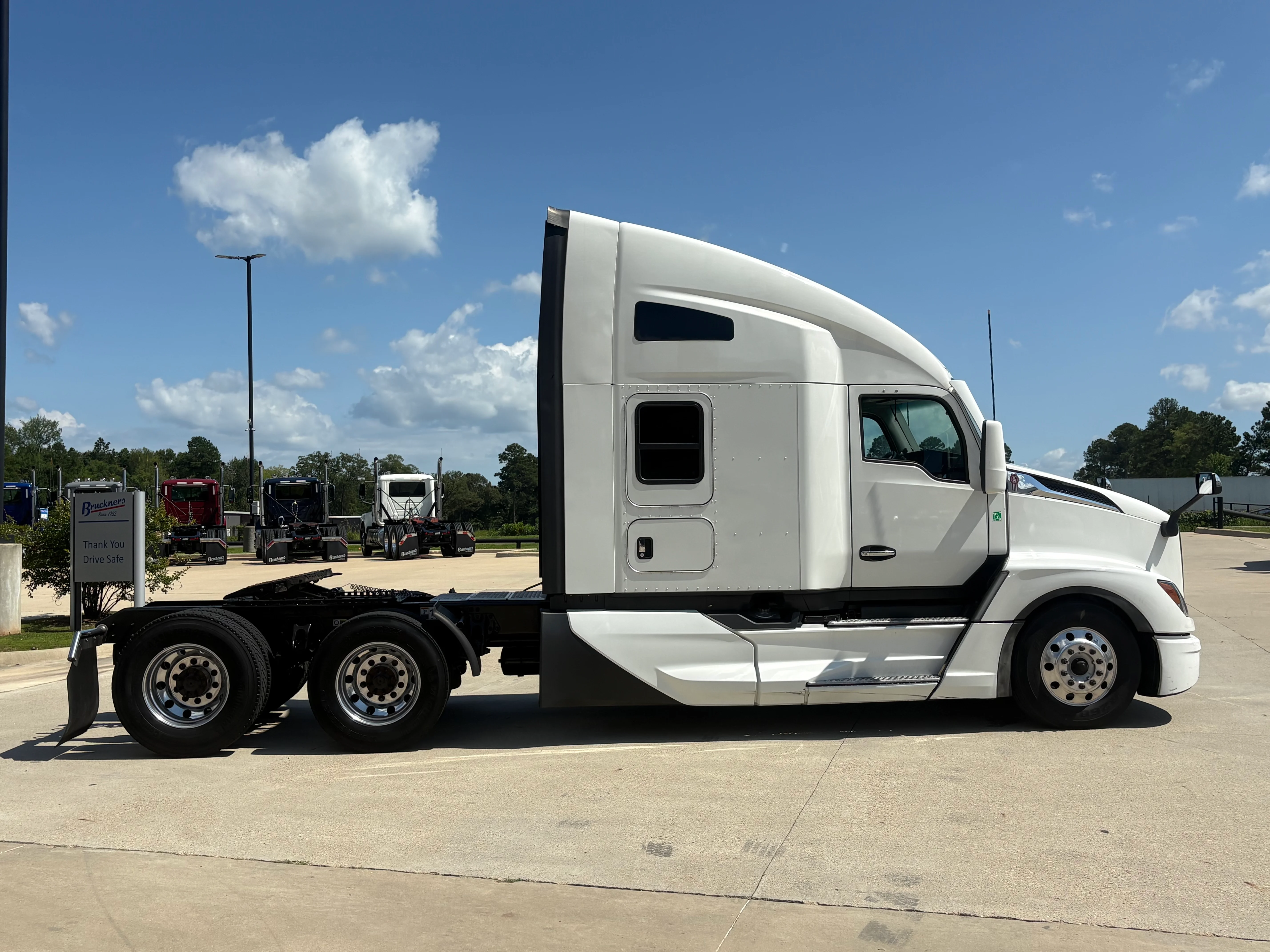 2022 Kenworth T680 in Shreveport, LA — photo 4