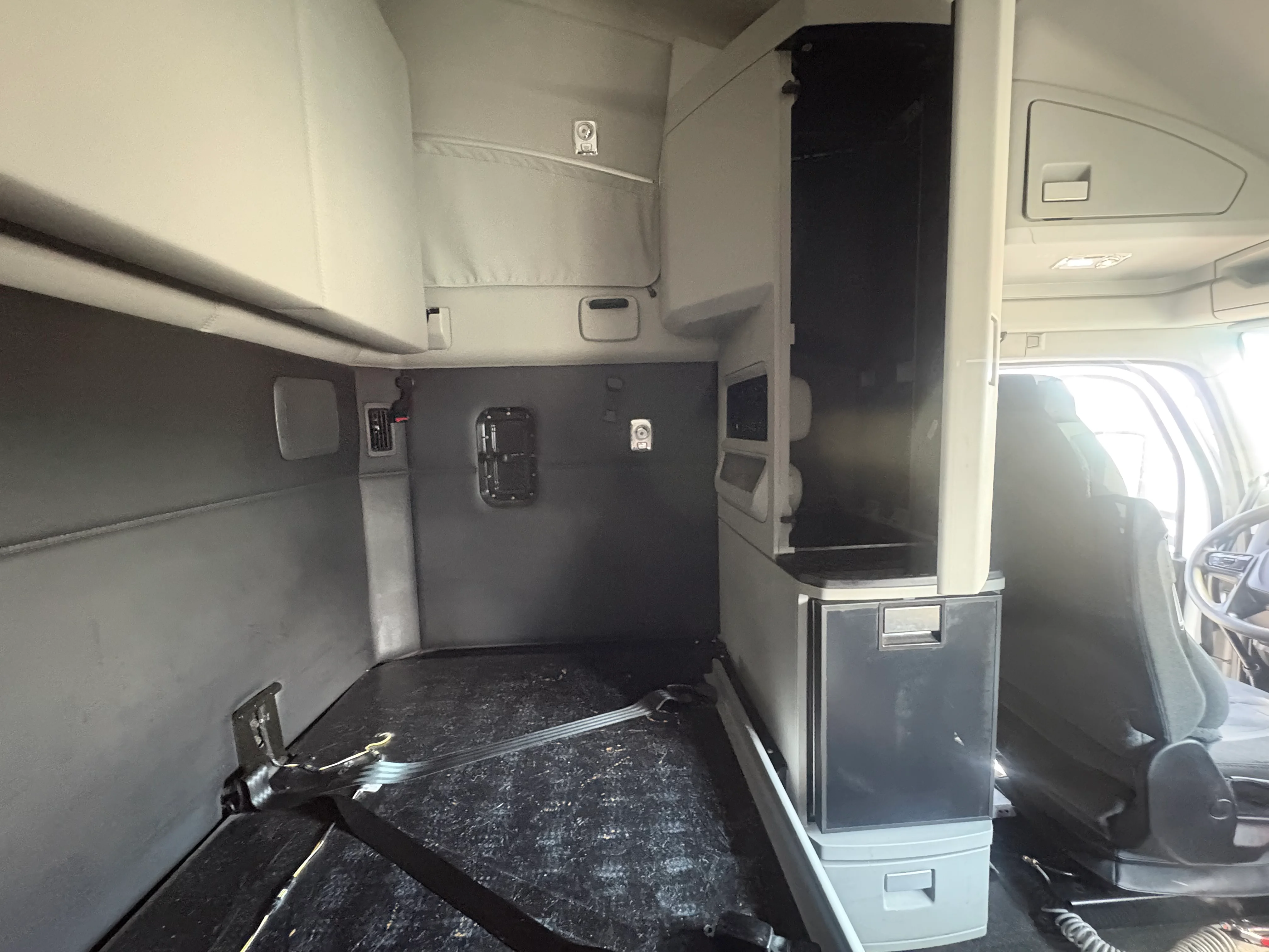 2022 Kenworth T680 in Shreveport, LA — photo 16