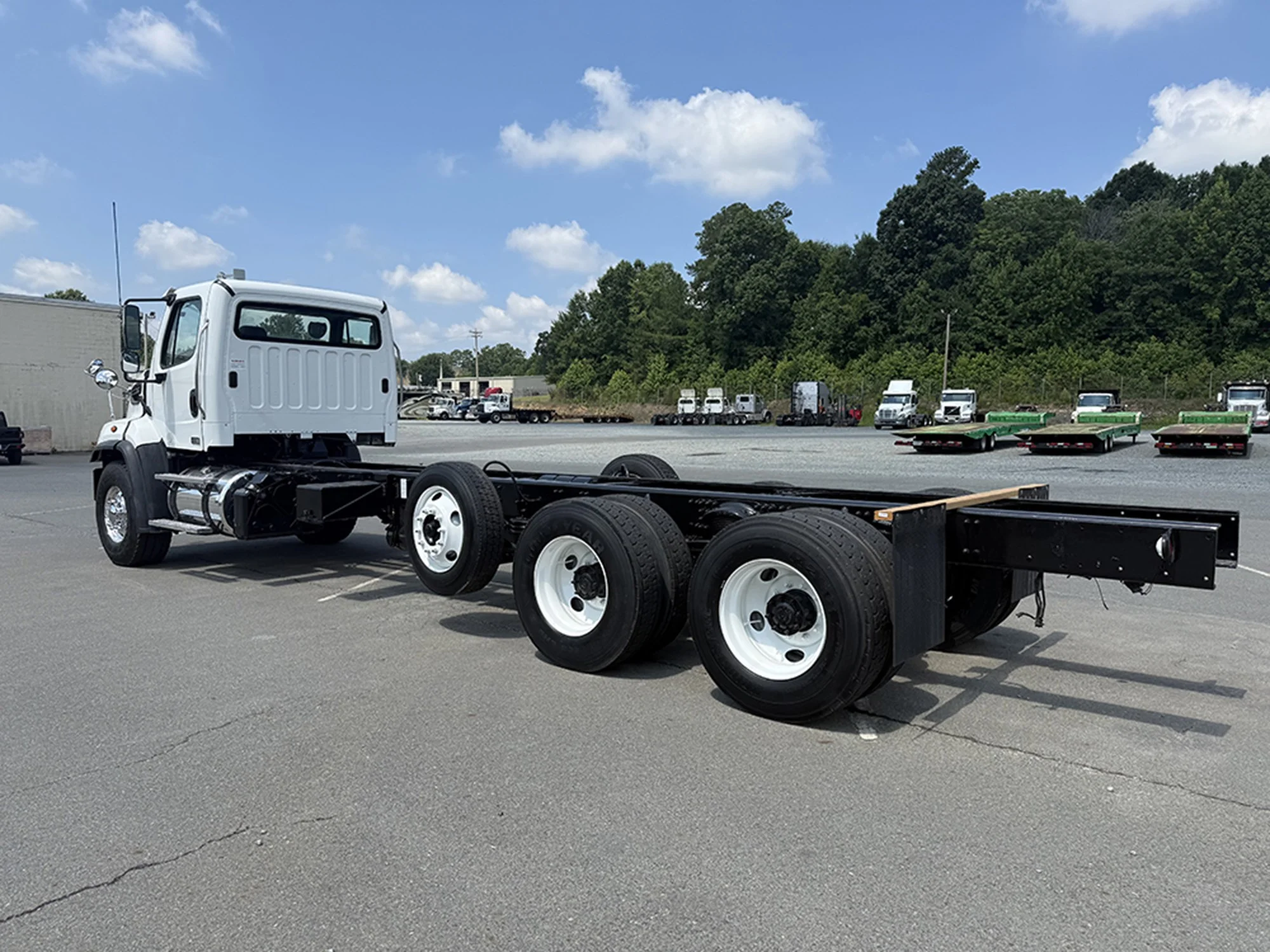 2016 Freightliner 108SD — photo 6