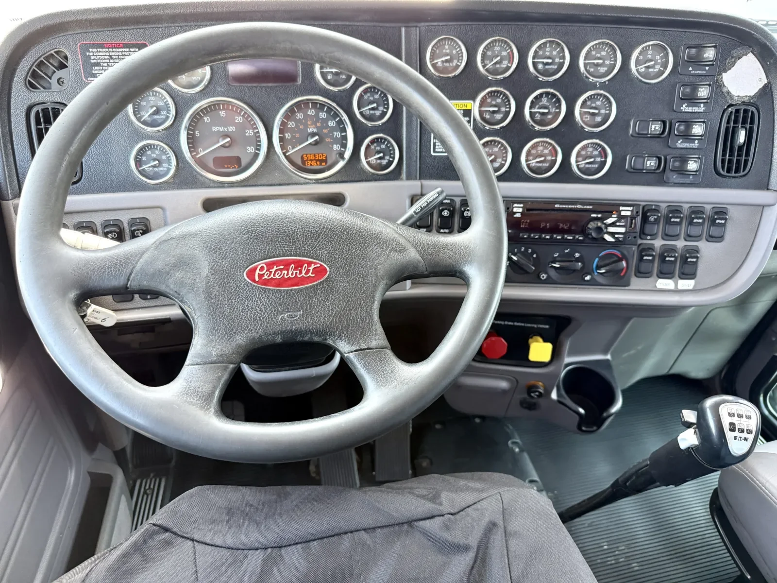 2017 Peterbilt 389 in New Lenox, IL — photo 16