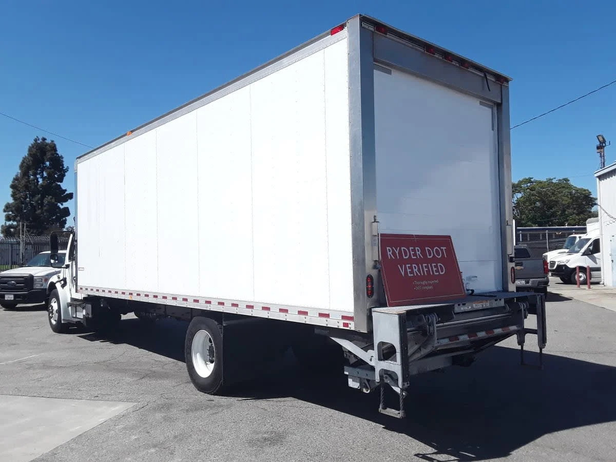 2018 Freightliner M2 106 in Montebello, CA — photo 6