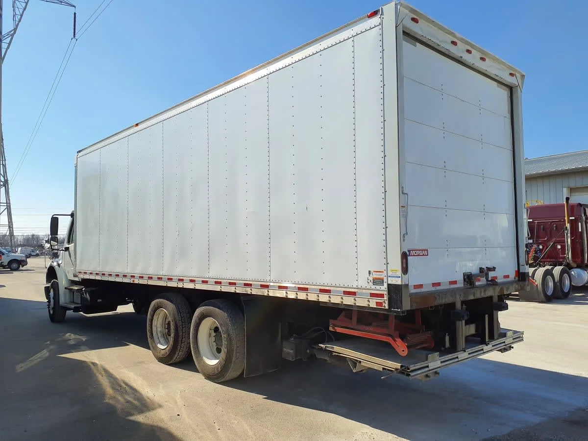 2019 Freightliner M2 106 in Indianapolis, IN — photo 6