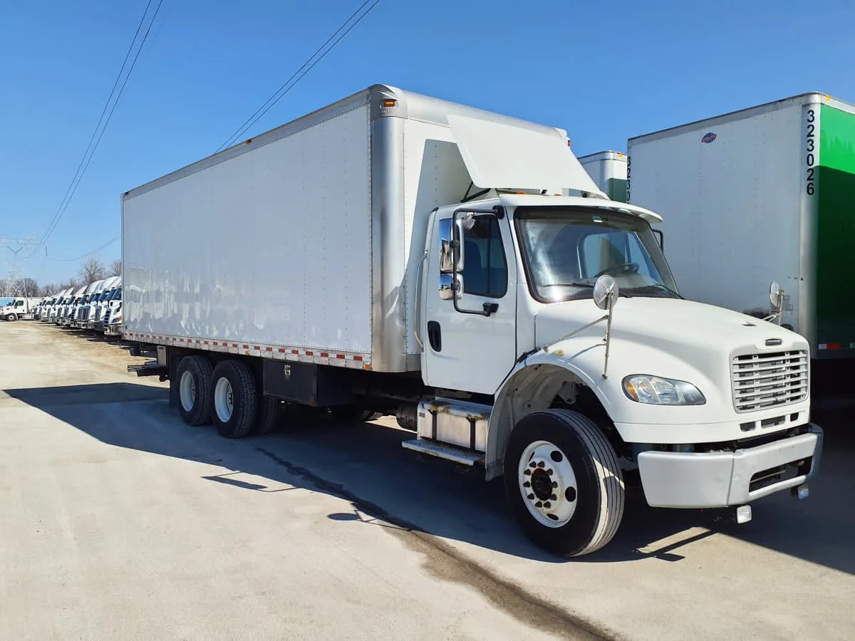 2019 Freightliner M2 106 in Indianapolis, IN — photo 3