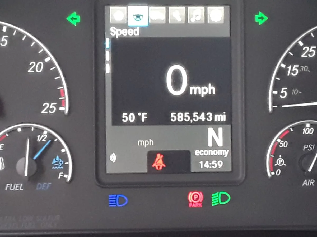 2021 Freightliner Cascadia - image 10