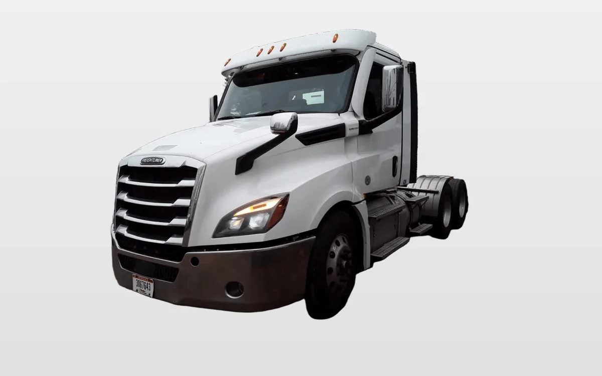2021 Freightliner Cascadia - image 1