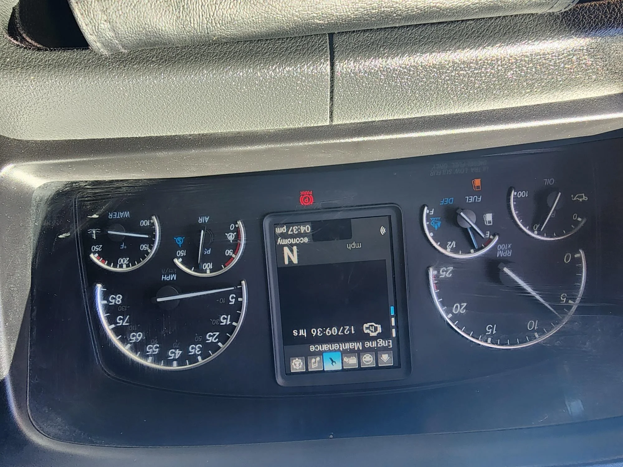 2023 Freightliner Cascadia in Fresno, CA — photo 14