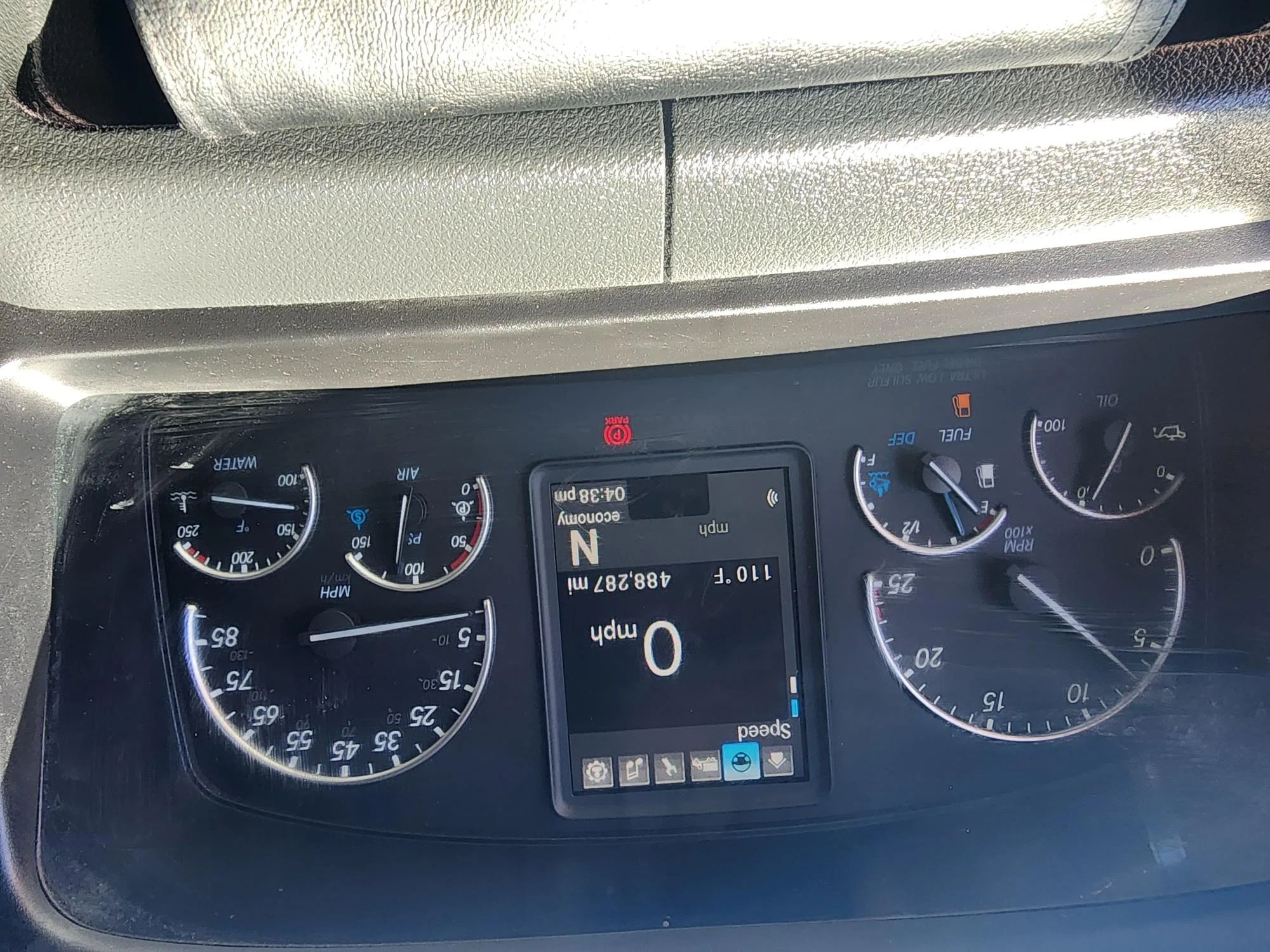 2023 Freightliner Cascadia in Fresno, CA — photo 17