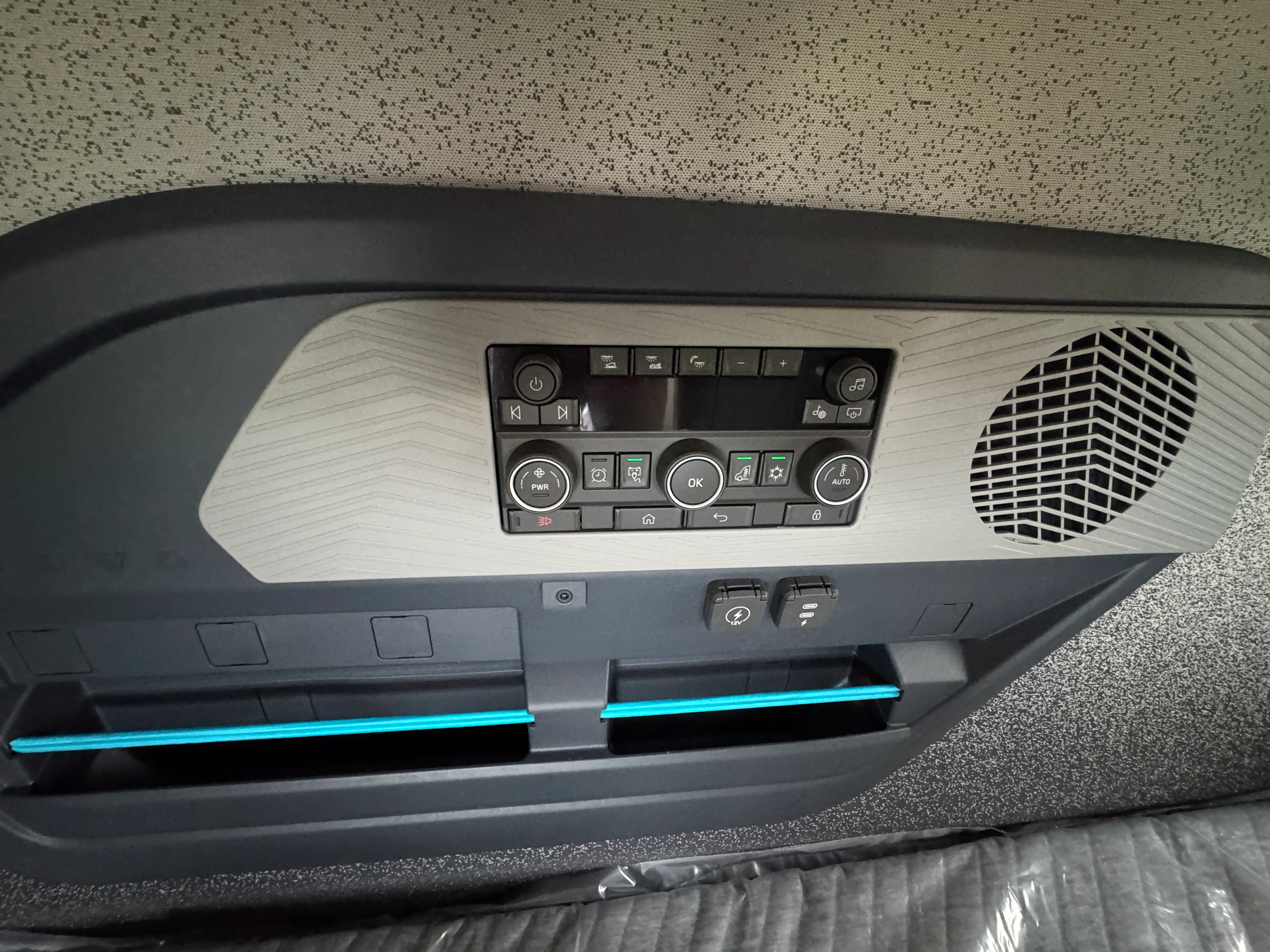 2026 Volvo VNL 860 in Wichita, KS — photo 12