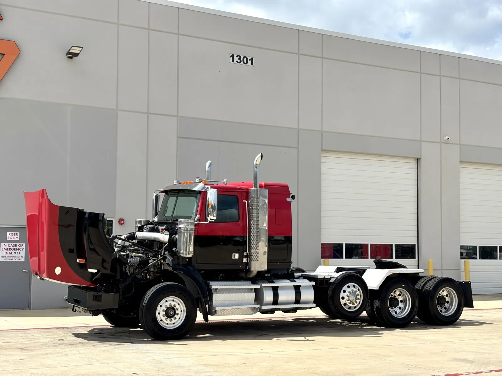 2015 Western Star 4900 in Hutchins, TX — photo 10