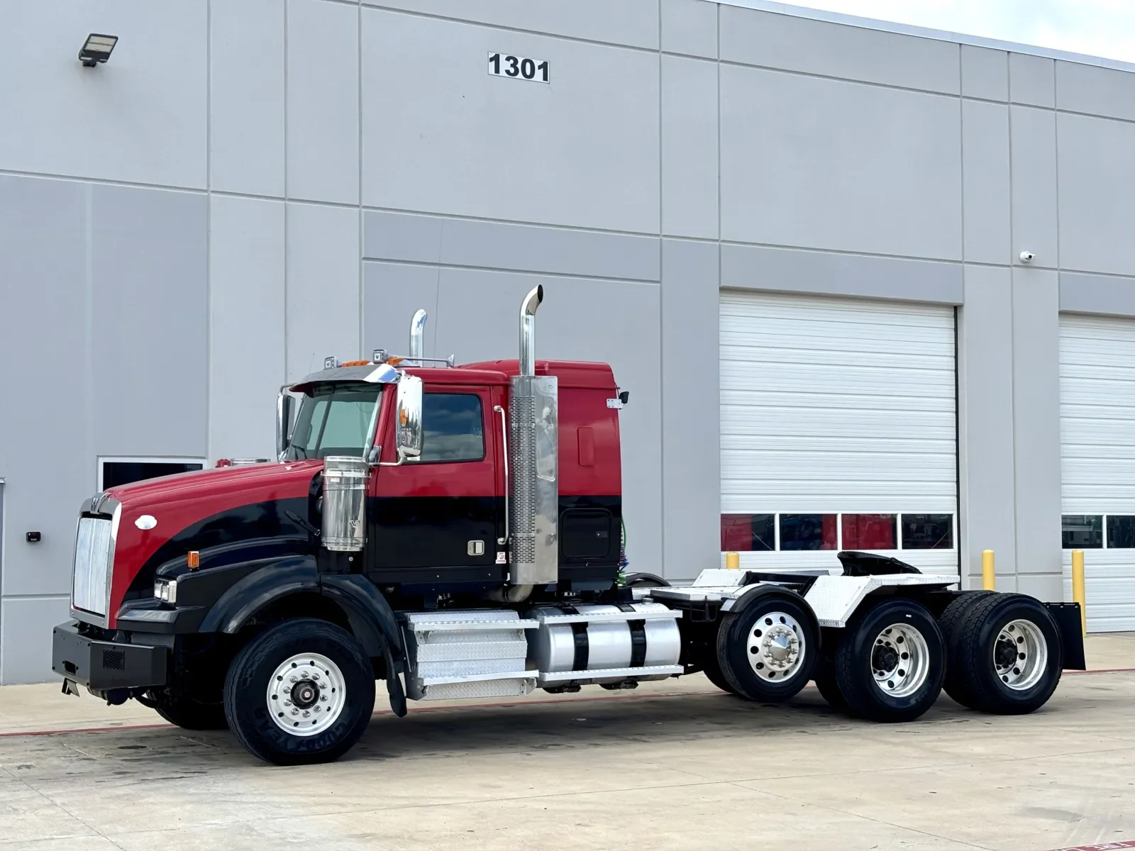 2015 Western Star 4900 in Hutchins, TX — photo 2