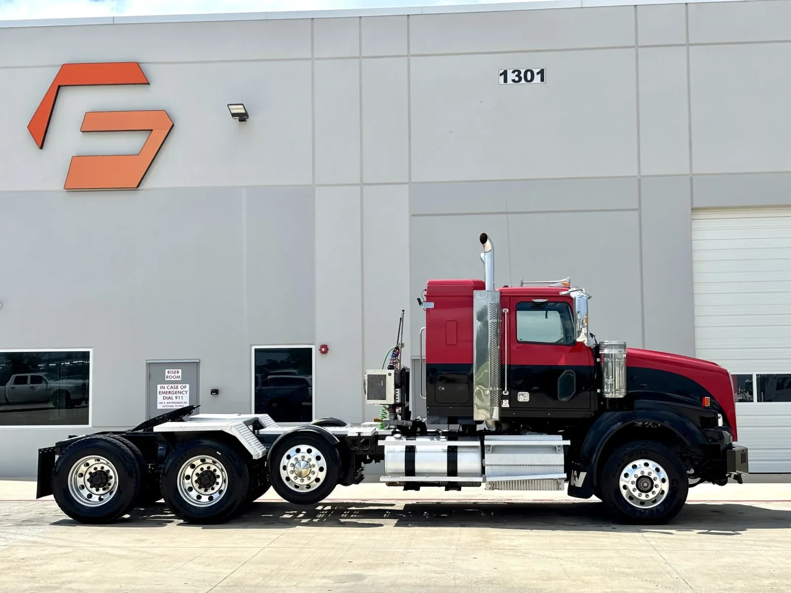 2015 Western Star 4900 in Hutchins, TX — photo 3