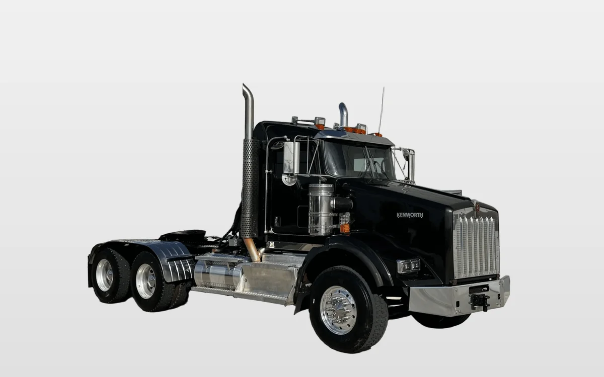 2015 Kenworth T800 - image 1