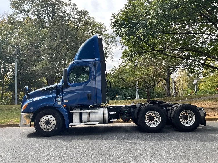 2021 Freightliner in Reading, PA — photo 4