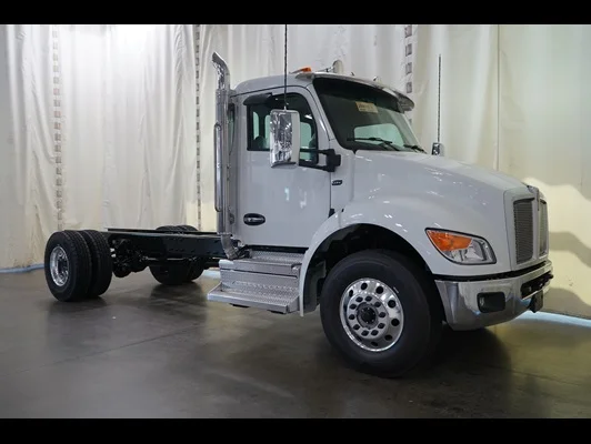 2027 Kenworth T380