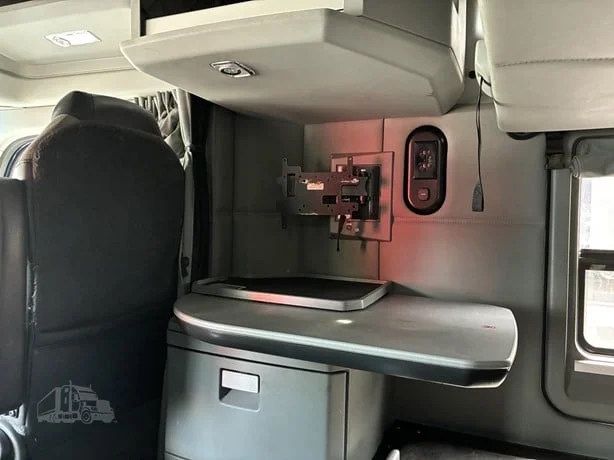 2022 Kenworth T680 in Portland, OR — photo 26
