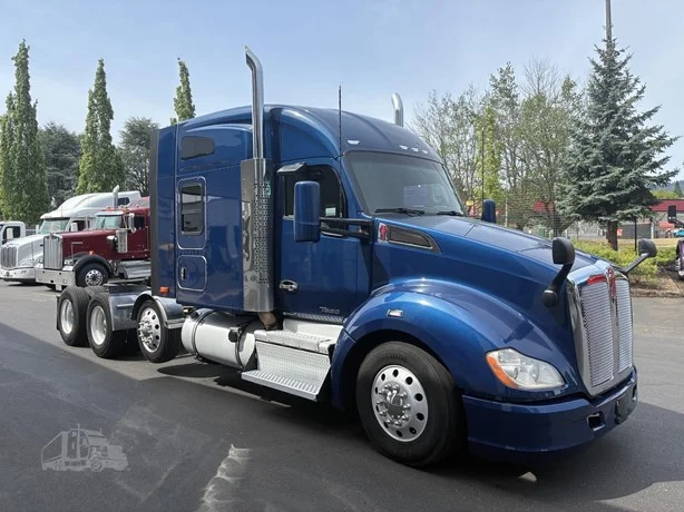 2022 Kenworth T680 in Portland, OR — photo 2