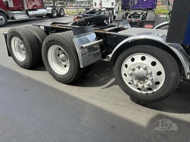 2022 Kenworth T680 in Portland, OR — photo 6