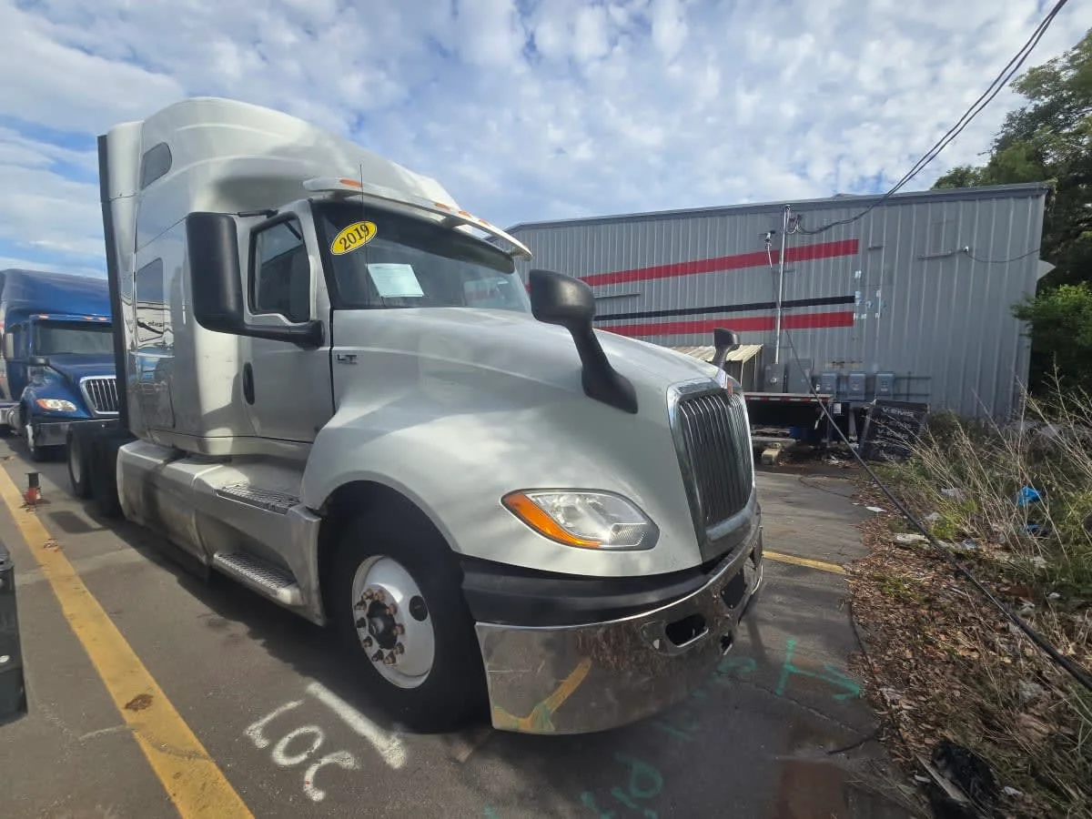 2019 International LT in Tampa, FL
