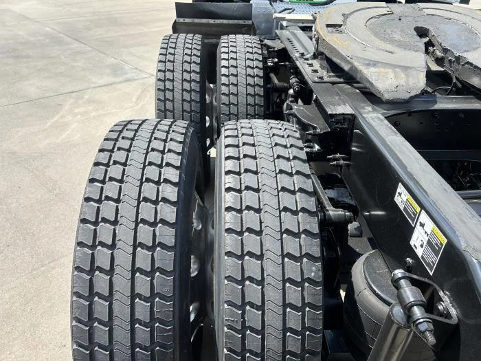 2022 Peterbilt 579 - image 14