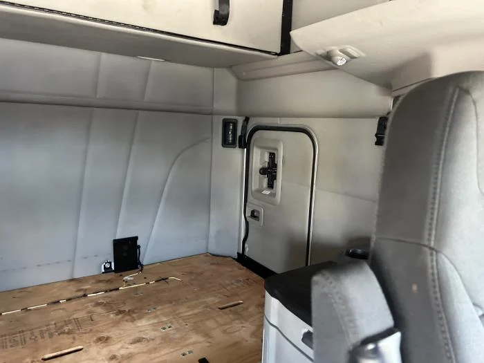 2022 Peterbilt 579 - image 35